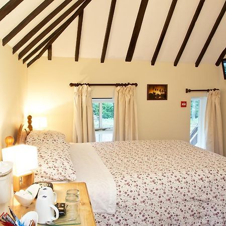 Detling Coachhouse Bed & Breakfast Maidstone Exterior photo