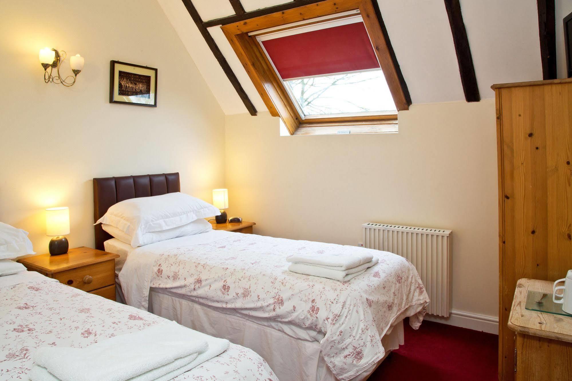 Detling Coachhouse Bed & Breakfast Maidstone Exterior photo